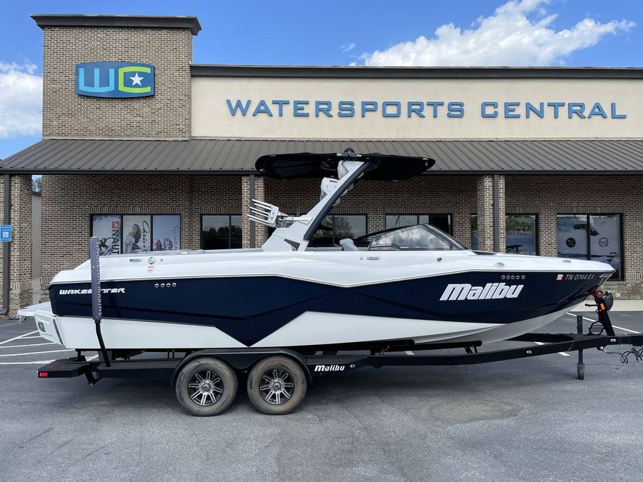 2023 Malibu 25 LSV, photo 4 of 30