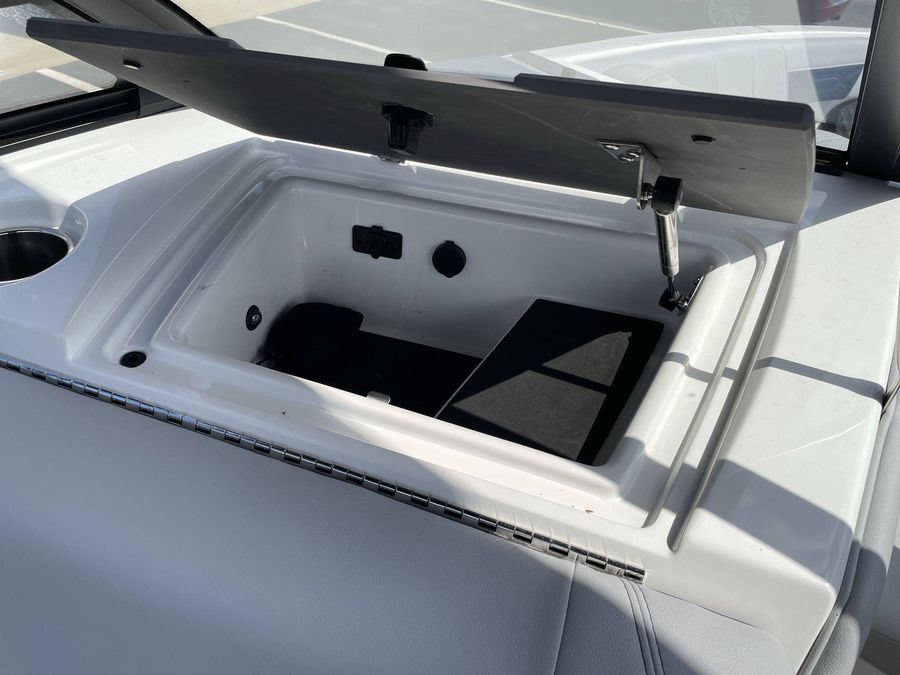 2023 Malibu 25 LSV, photo 18 of 30