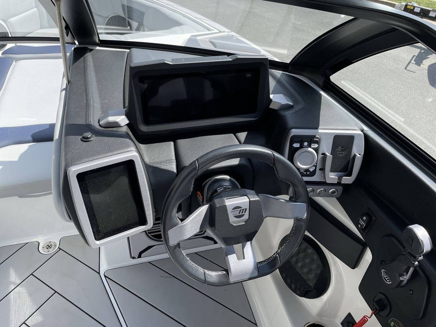 2023 Malibu 25 LSV, photo 14 of 30