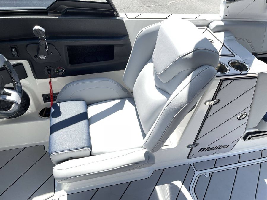 2023 Malibu 25 LSV, photo 16 of 30