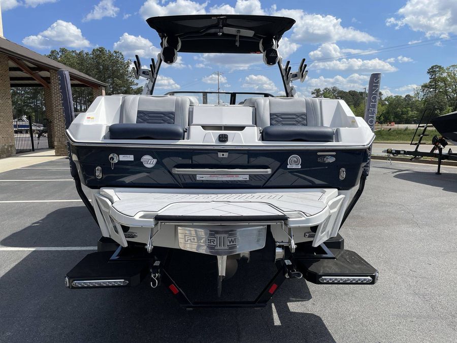 2023 Malibu 25 LSV, photo 6 of 30