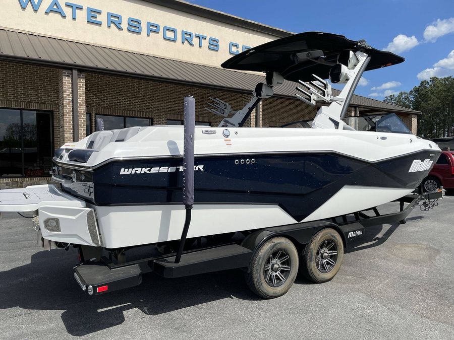 2023 Malibu 25 LSV, photo 5 of 30