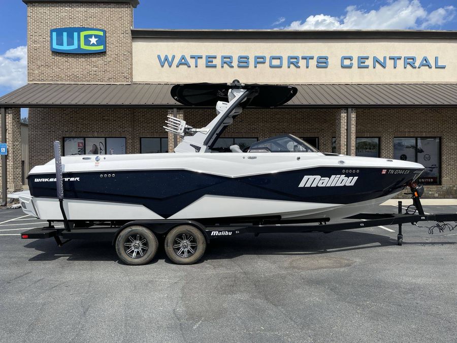 2023 Malibu 25 LSV, photo 2 of 30