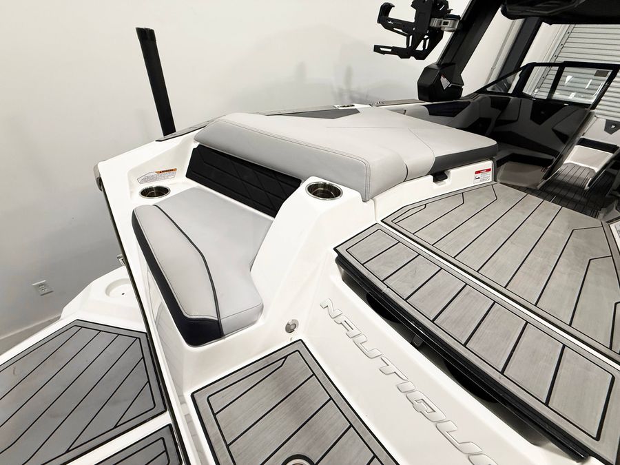 2026 Nautique S23, photo 13 of 15