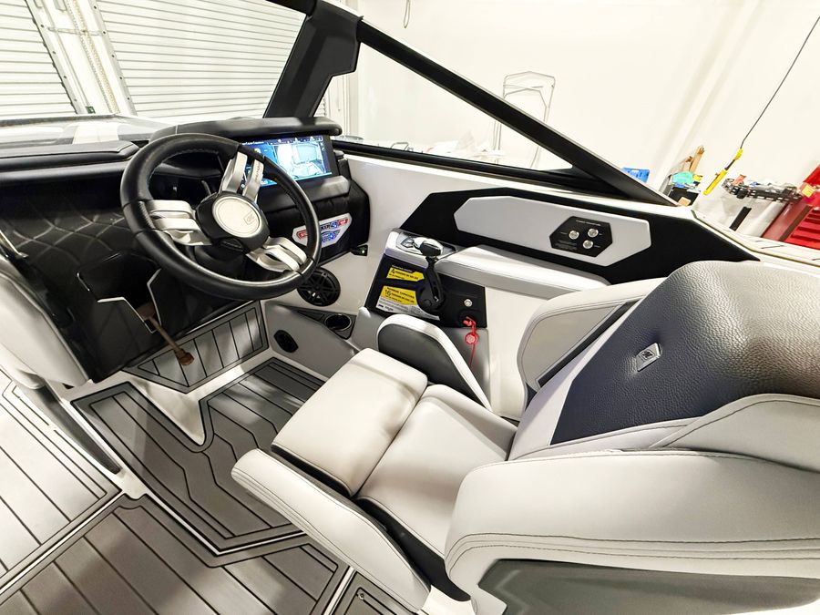 2026 Nautique S23, photo 9 of 15