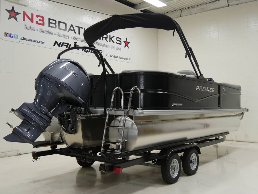 2025 Premier 220 Sunscape RF XLC, photo 3 of 15