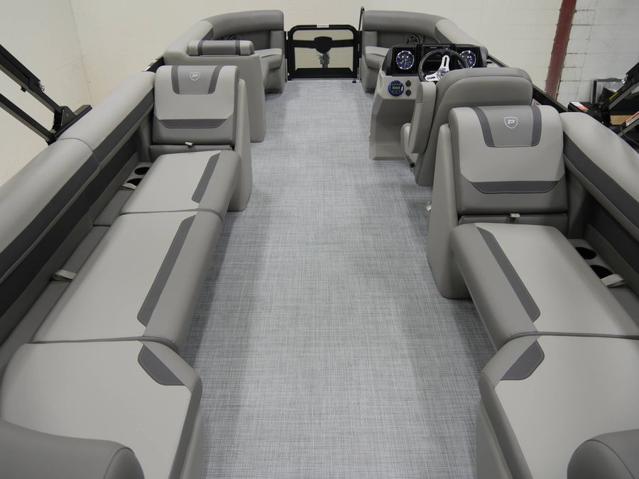 2025 Premier 220 Sunscape RF XLC, photo 6 of 15