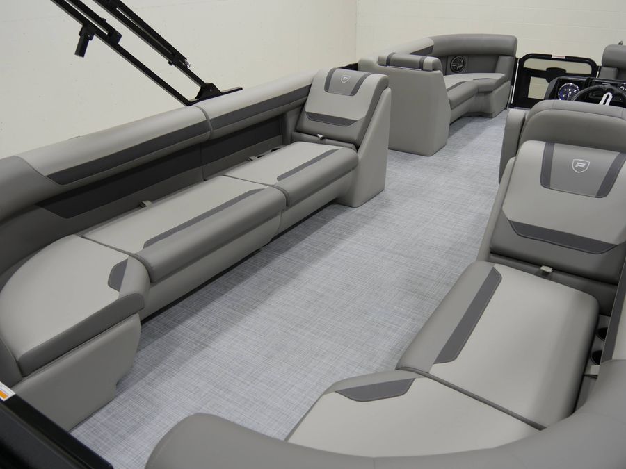 2025 Premier 220 Sunscape RF XLC, photo 7 of 15