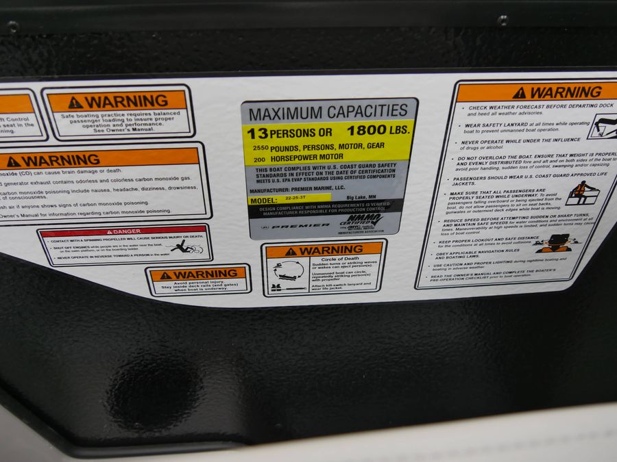 2025 Premier 220 Sunscape RF XLC, photo 14 of 15