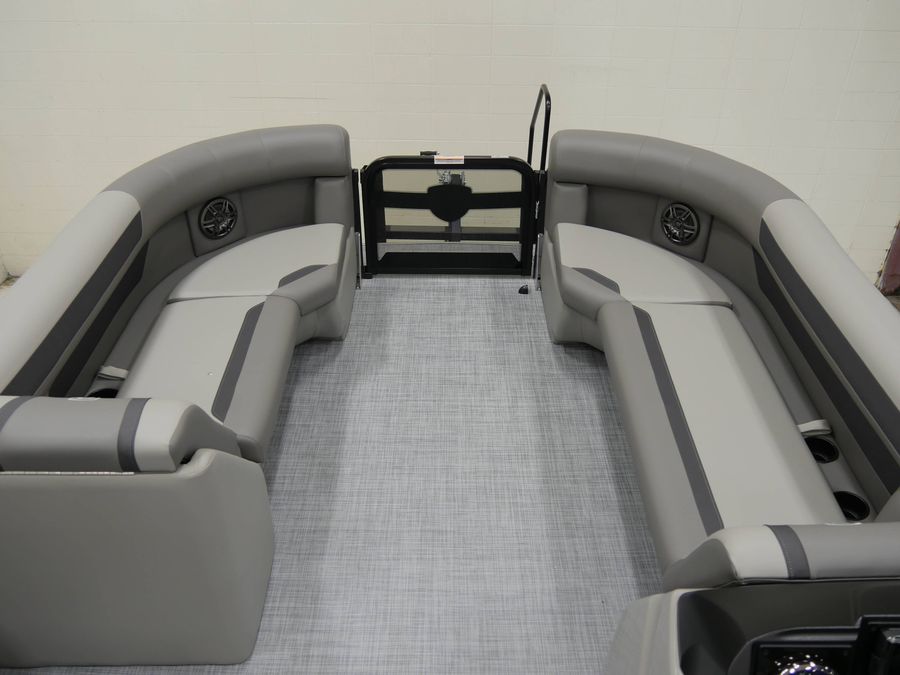 2025 Premier 220 Sunscape RF XLC, photo 12 of 15