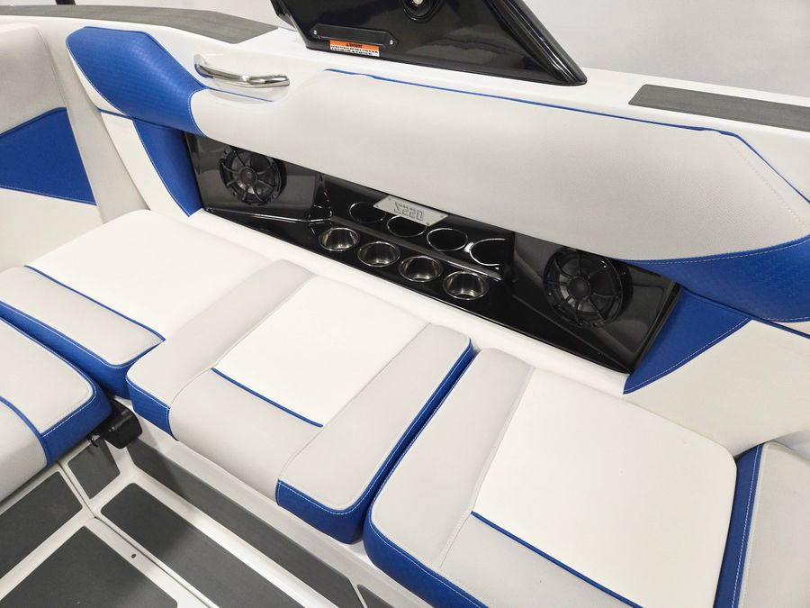 2026 Supreme S220, photo 5 of 7
