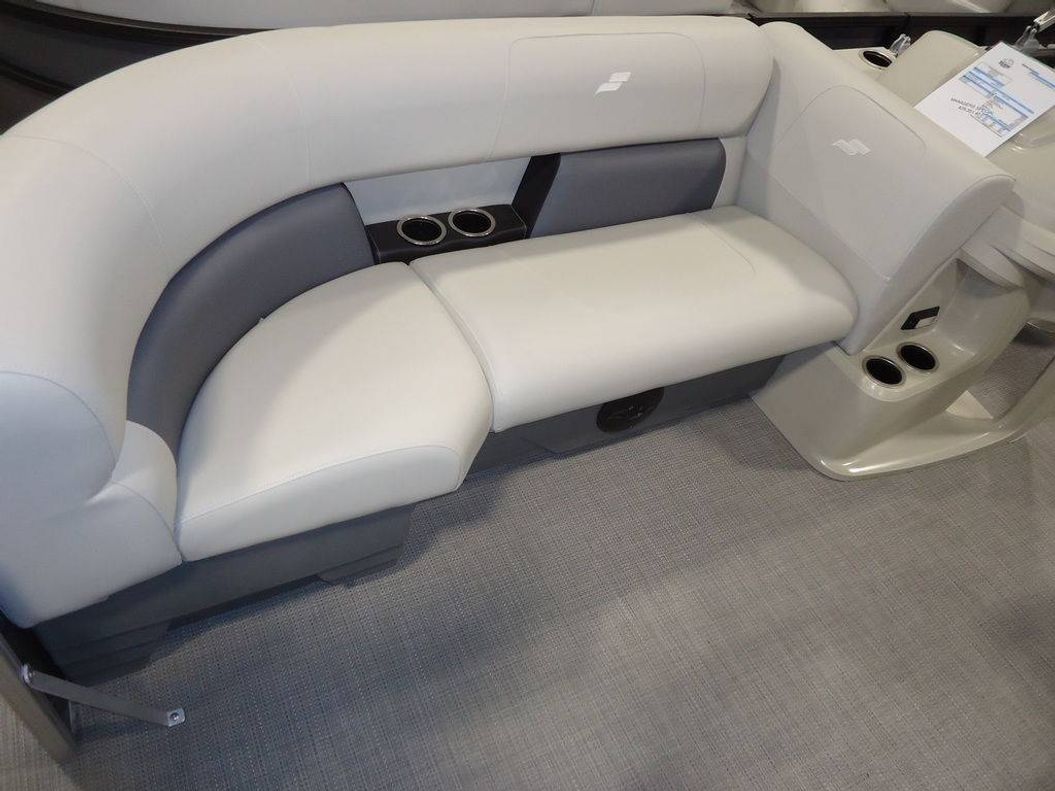2025 Starcraft Marine LX 18 R