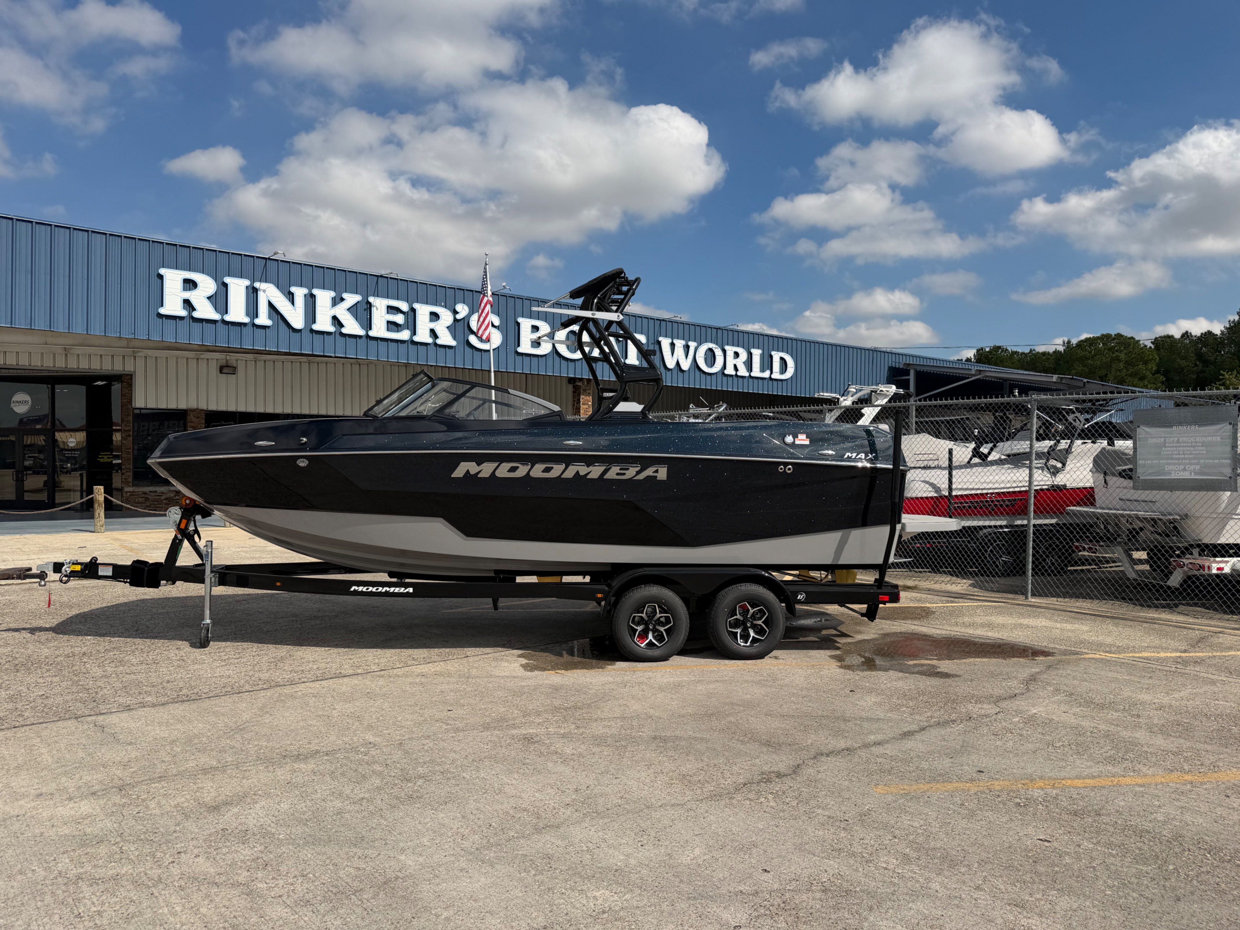 マッカサーエボニー ローズウッド 11山 台湾カスタムキュー New 2026 Moomba Max For Sale in Houston, TX | Rinkers Boat World
