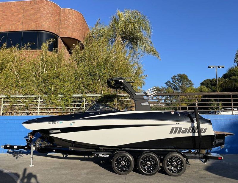 Used Boats For Sale, Pre-Owned Boats