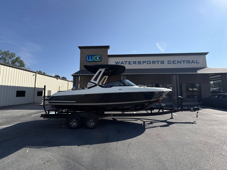 2026 Chris-Craft Sportster 25 MR Wake Surf, photo 3 of 30