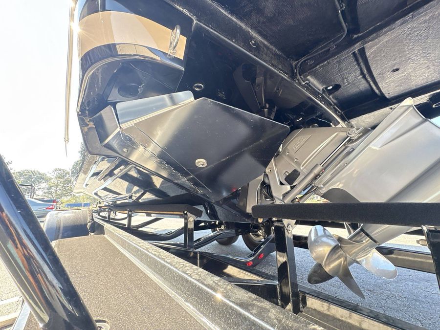 2026 Chris-Craft Sportster 25 MR Wake Surf, photo 11 of 30