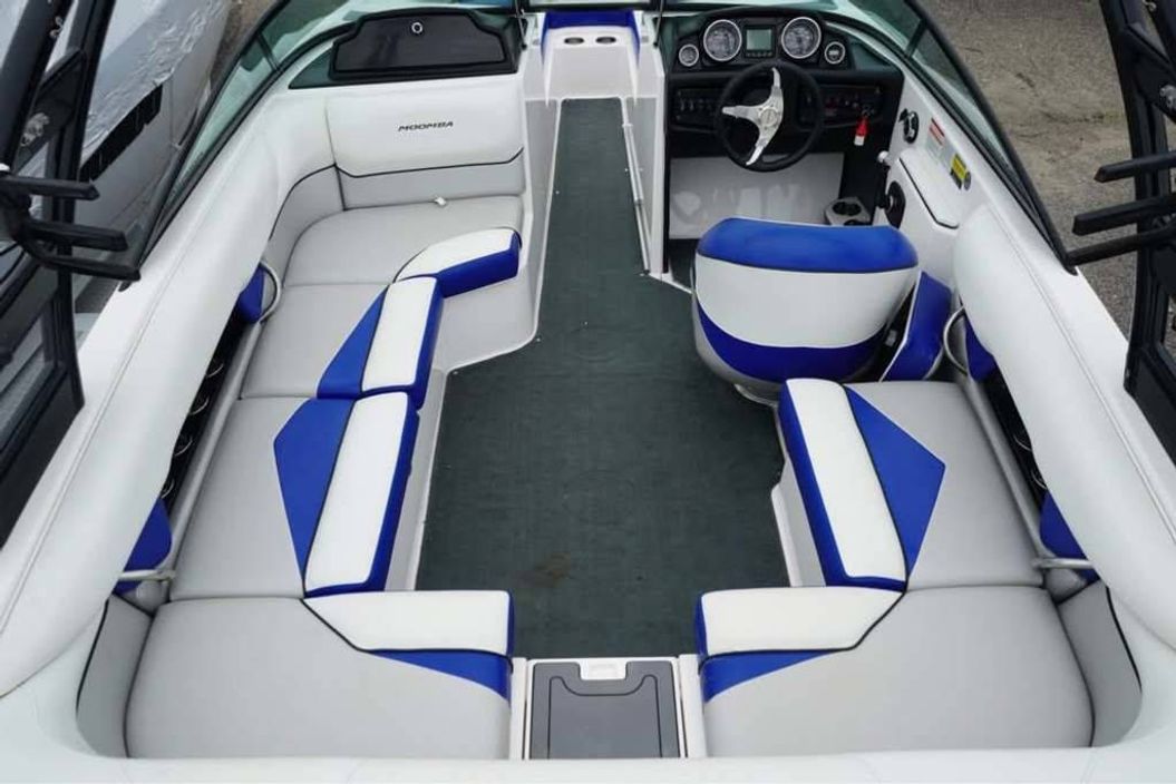2014 Moomba Mobius LSV