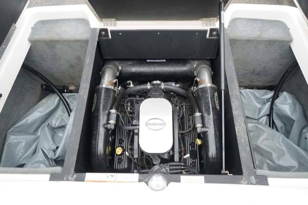 2014 Moomba Mobius LSV