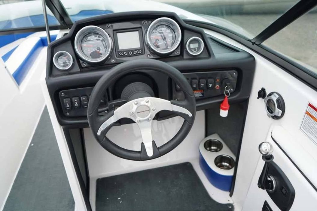 2014 Moomba Mobius LSV