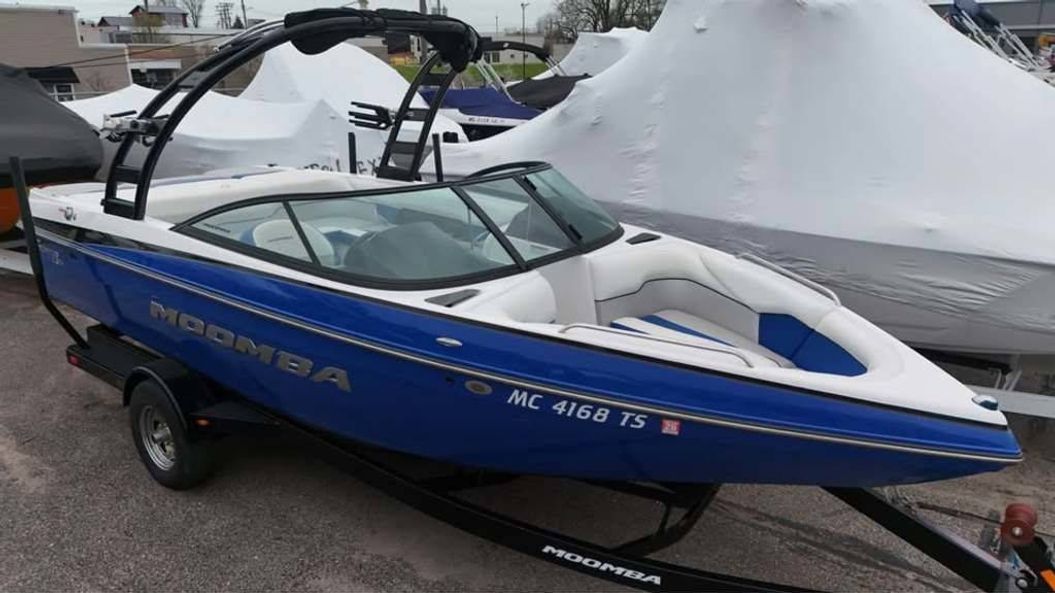 2014 Moomba Mobius LSV