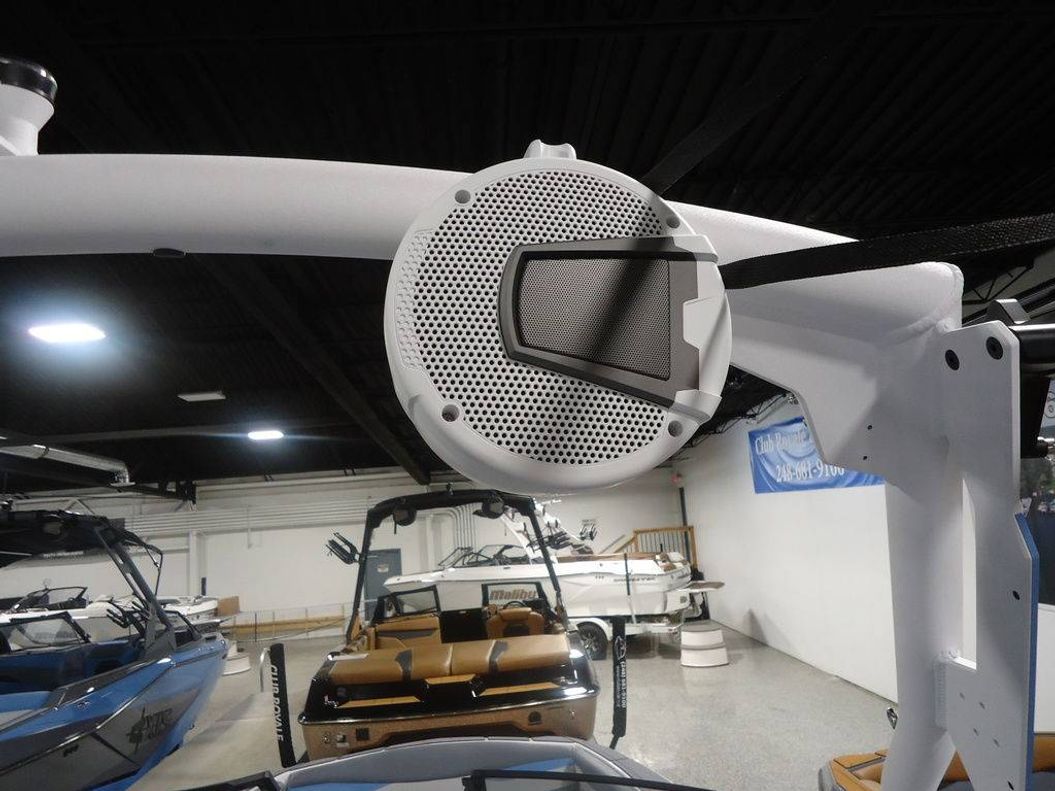 2026 Axis Wake Research A225