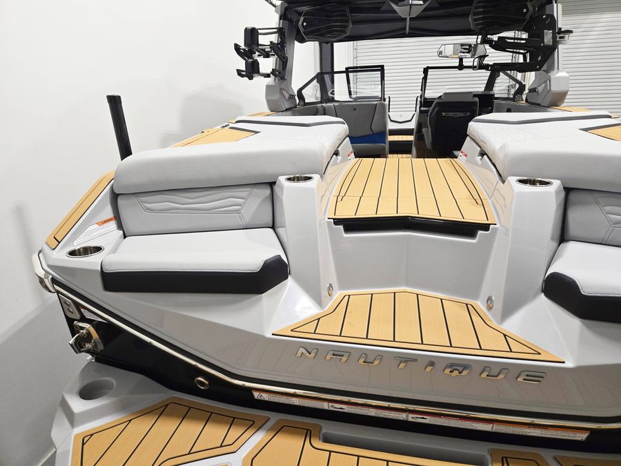 2027 Nautique G25, photo 11 of 15