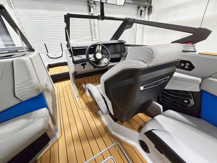 2027 Nautique G25, photo 7 of 15