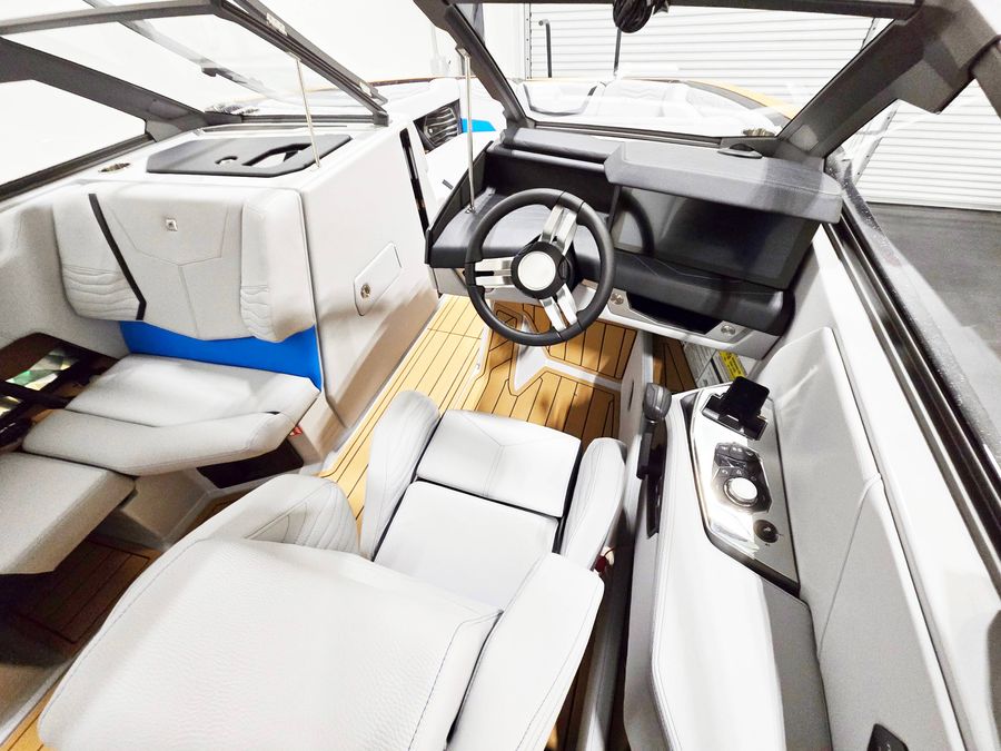 2027 Nautique G25, photo 13 of 15