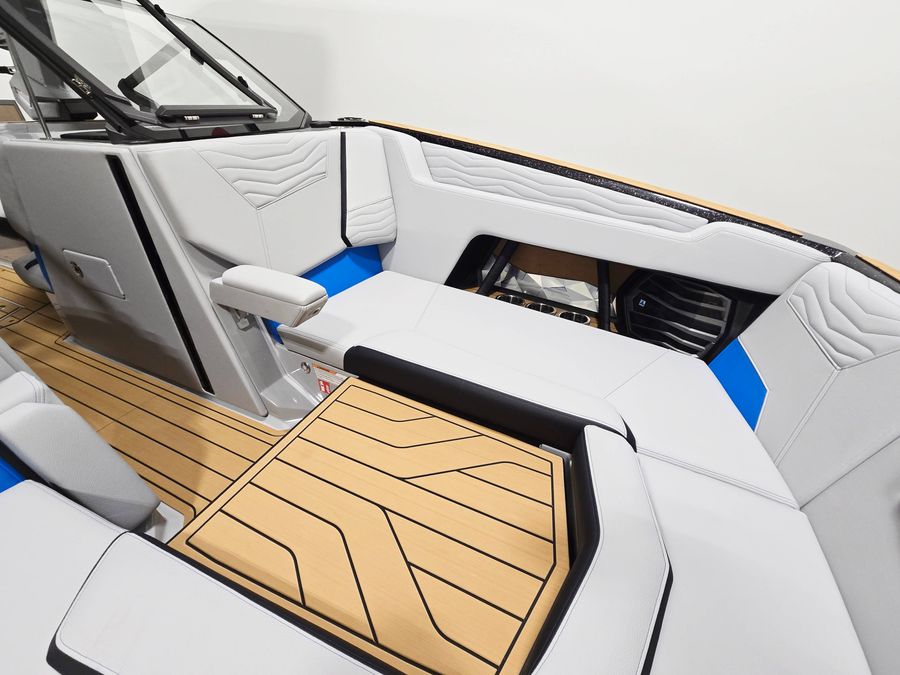 2027 Nautique G25, photo 12 of 15