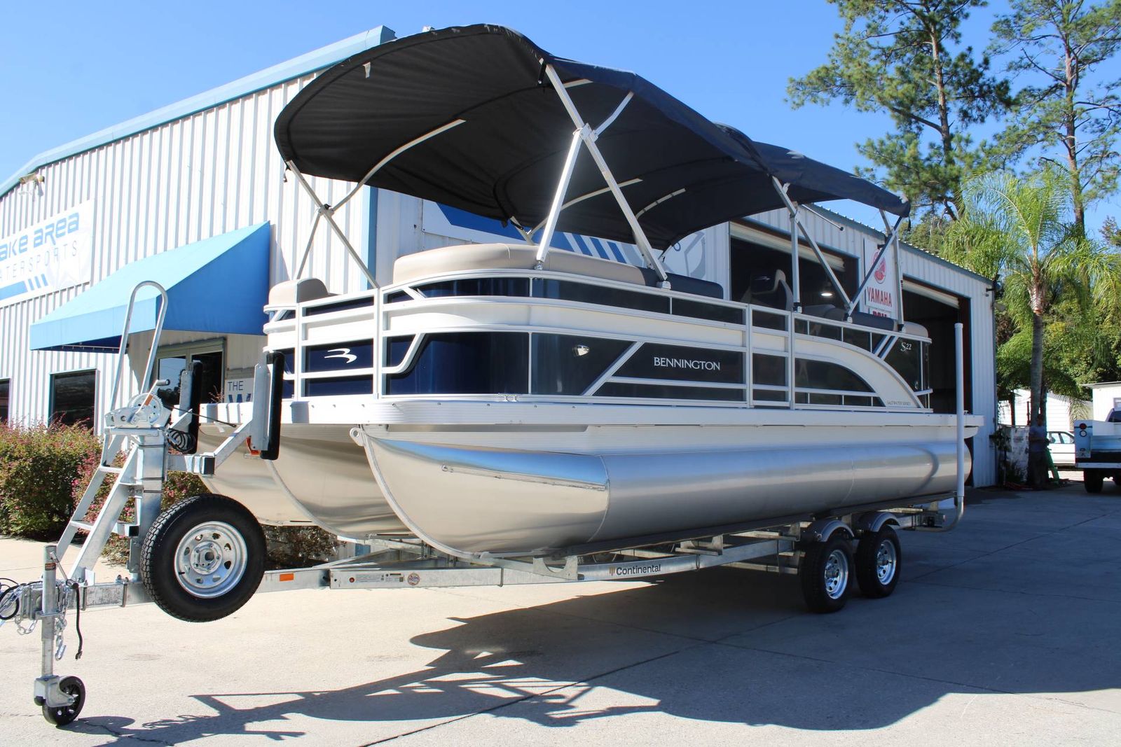 2026 Bennington 22SFCSF pontoon for sale in Melrose, Florida — photo 2