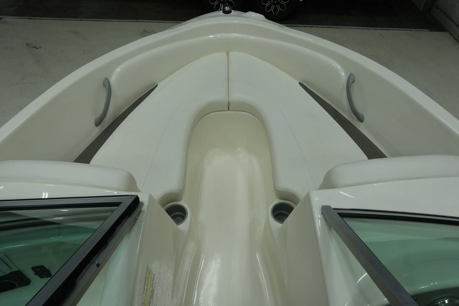 2010 Bayliner 175 BR, photo 12 of 21