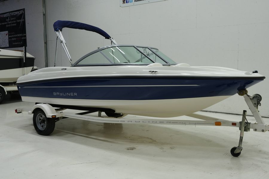 2010 Bayliner 175 BR, photo 2 of 21