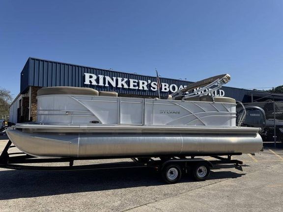 Pontoon Boats Houston, TX - Rinkers Boat World