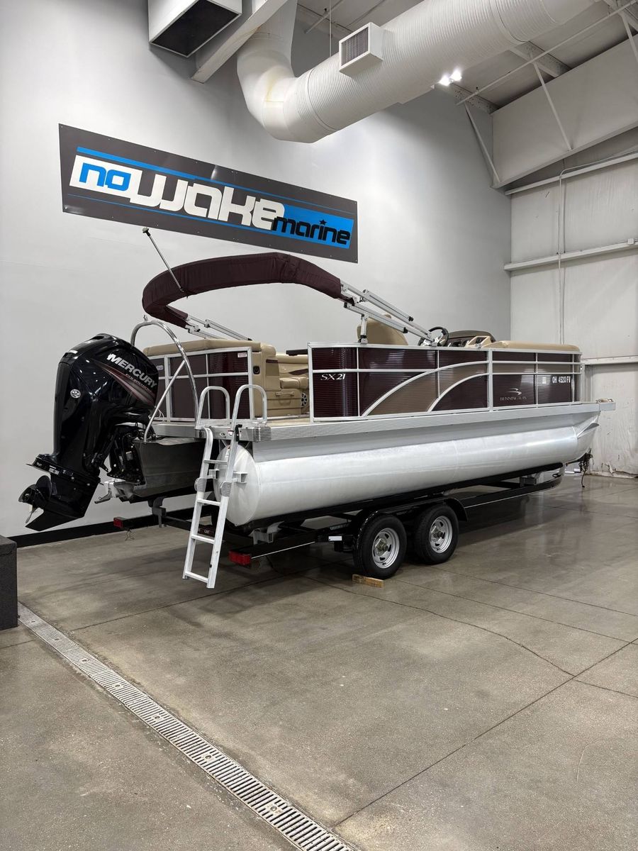2018 Bennington 21SLX, photo 5 of 19