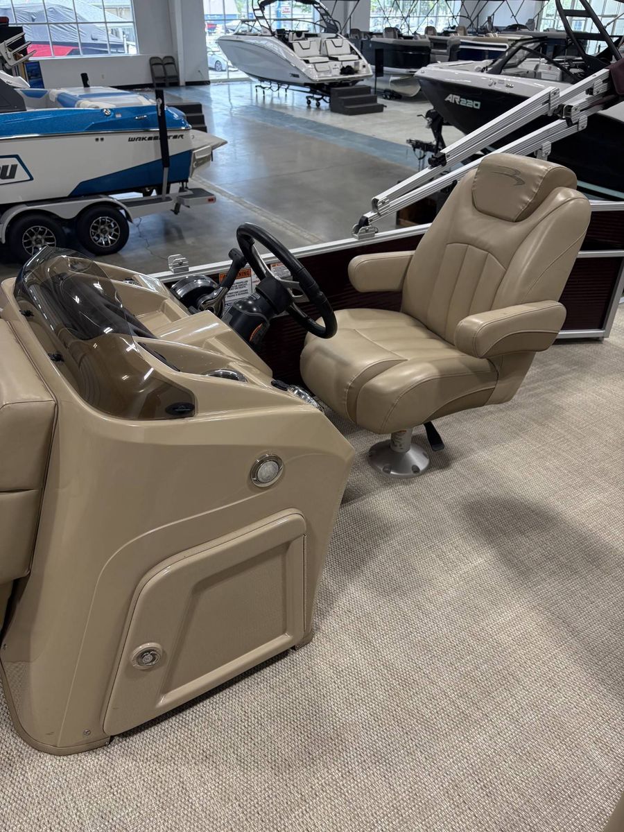2018 Bennington 21SLX, photo 16 of 19