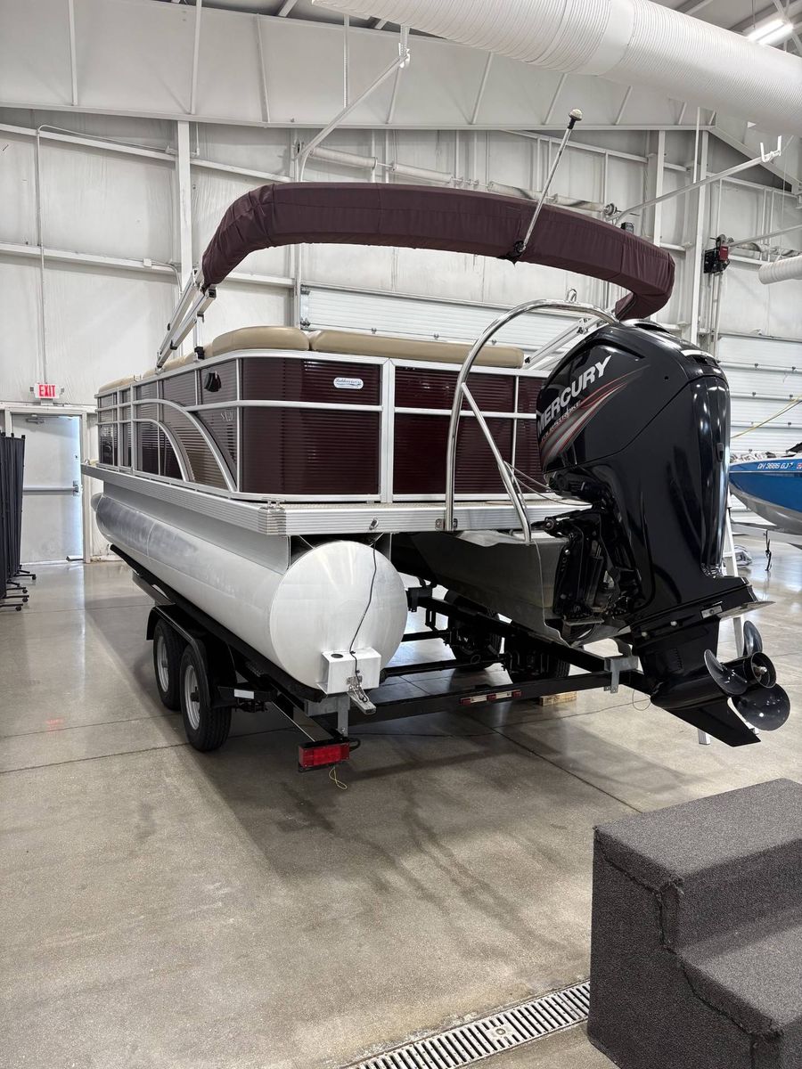 2018 Bennington 21SLX, photo 4 of 19