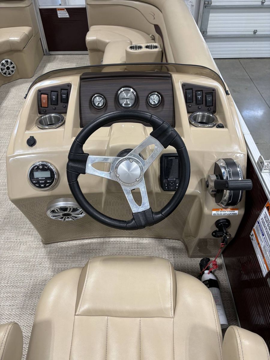 2018 Bennington 21SLX, photo 14 of 19