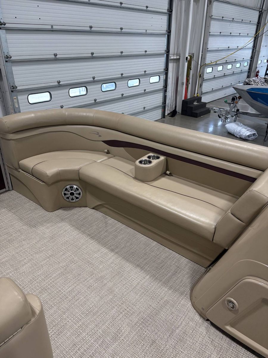 2018 Bennington 21SLX, photo 17 of 19