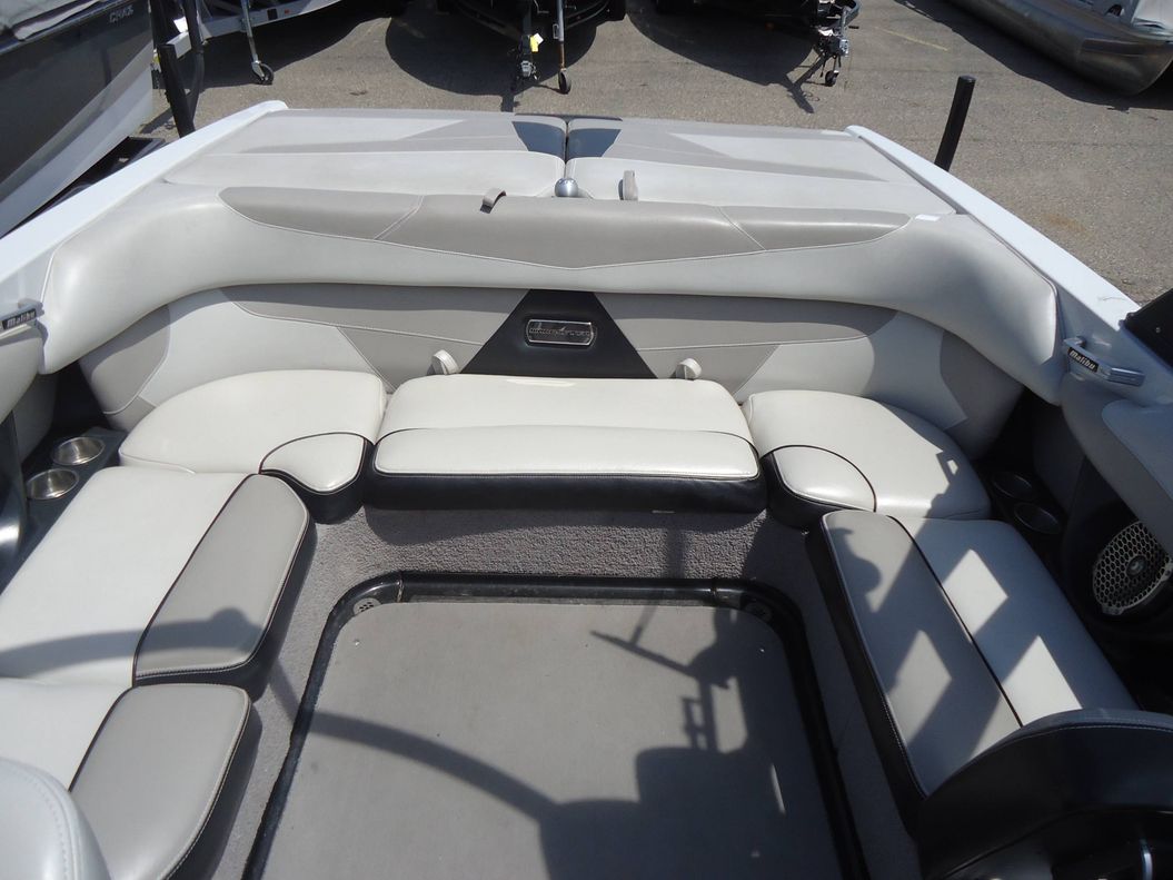 2015 Malibu Boats 22 VLX