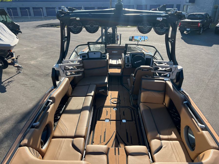2023 Supra SE 550, photo 7 of 13