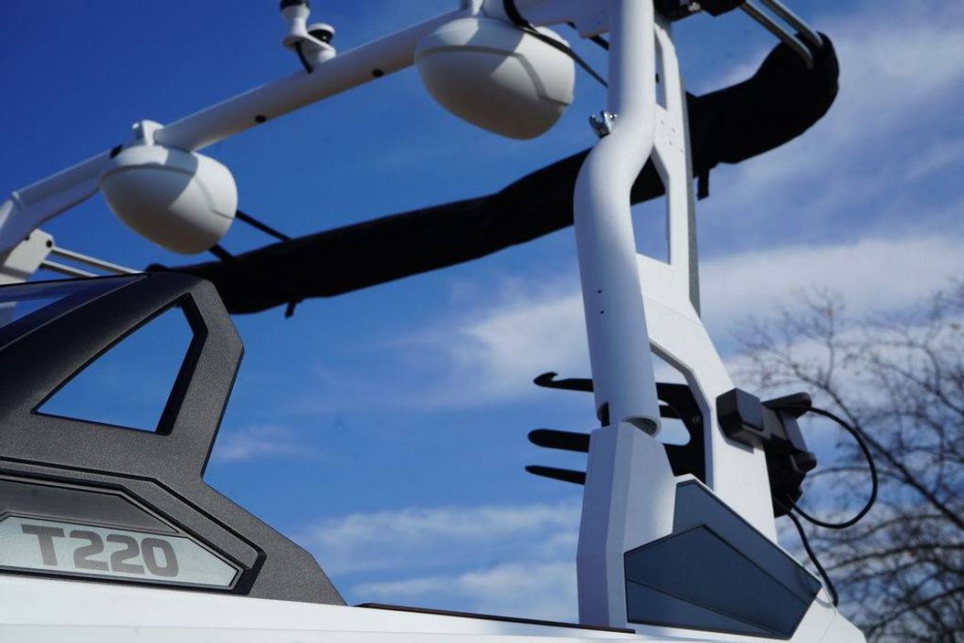 2026 Axis Wake Research T220