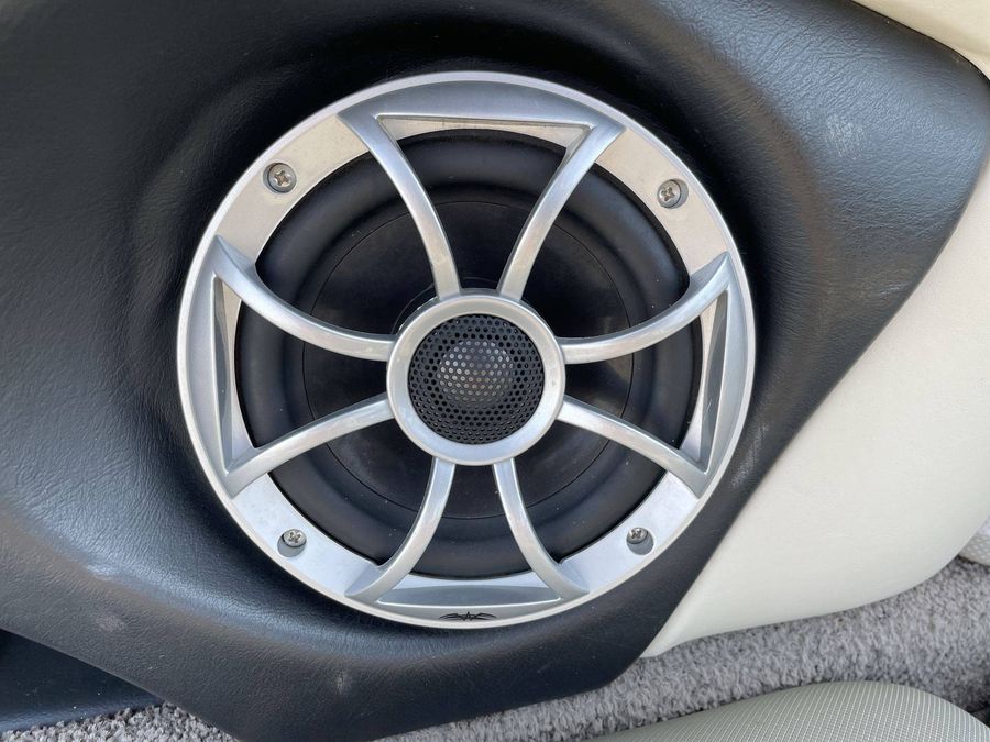 2011 Malibu 23 LSV, photo 15 of 30