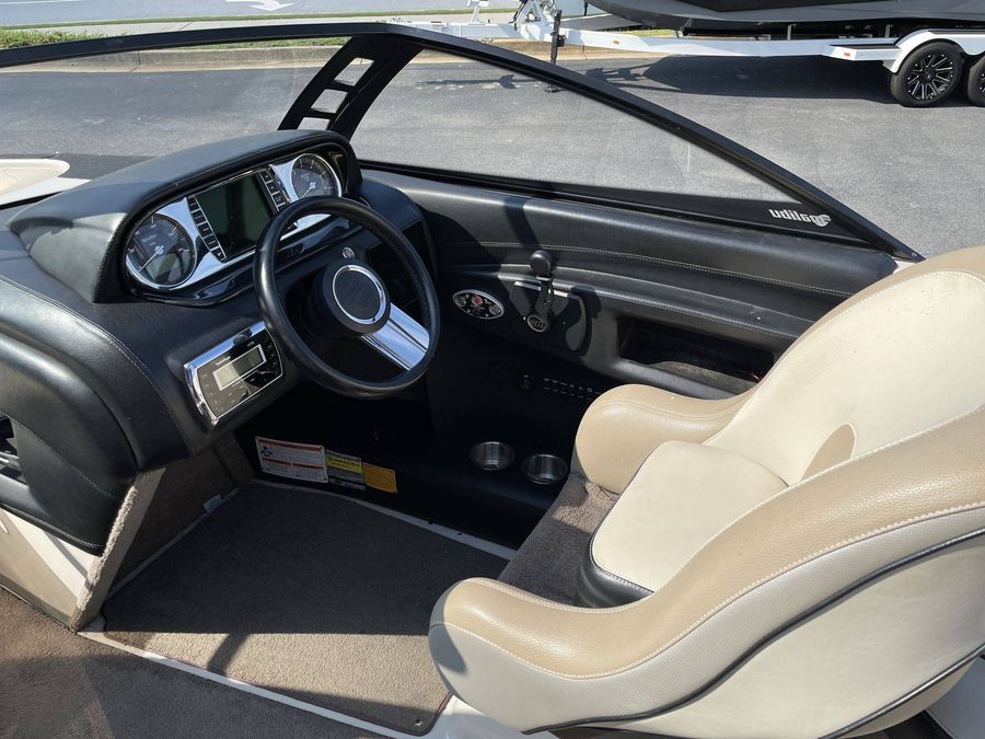 2011 Malibu 23 LSV, photo 29 of 30