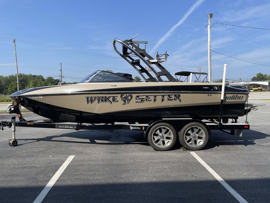 2011 Malibu 23 LSV