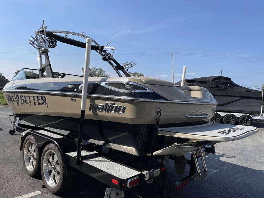 2011 Malibu 23 LSV, photo 8 of 30