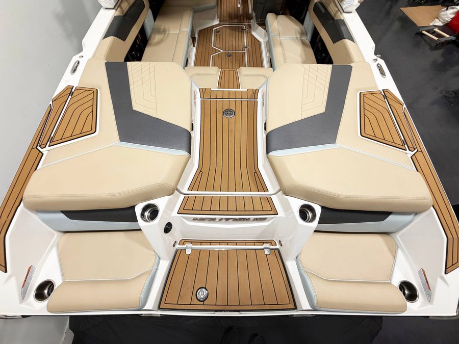 2023 Nautique G23, photo 8 of 11
