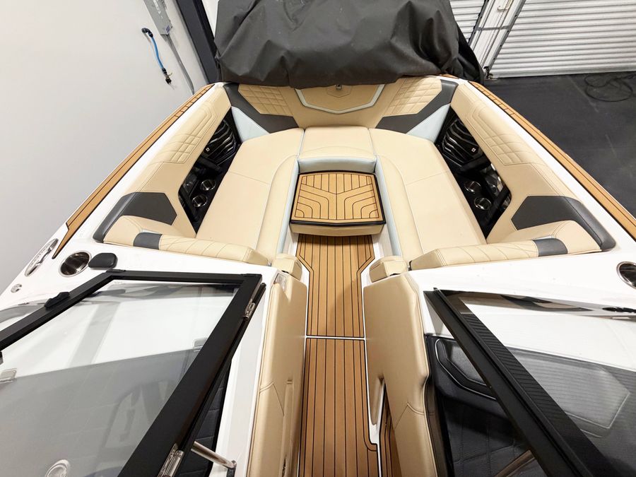 2023 Nautique G23, photo 6 of 11