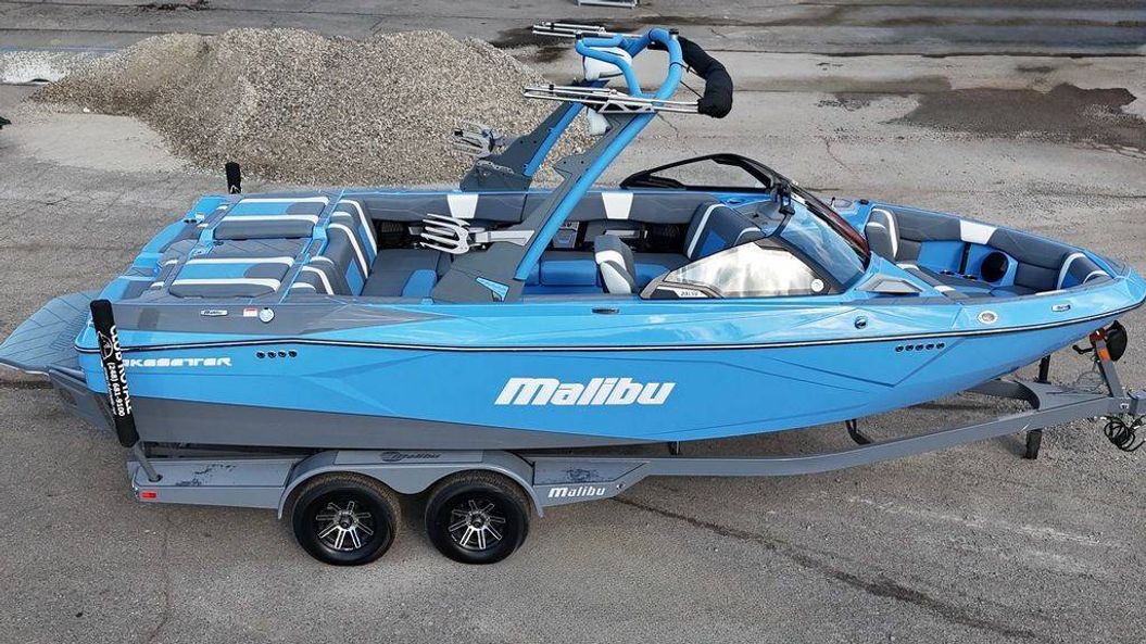 2025 Malibu Boats 23 LSV