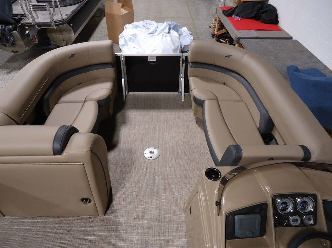 2025 Starcraft Marine EX 22 Q DH Onyx
