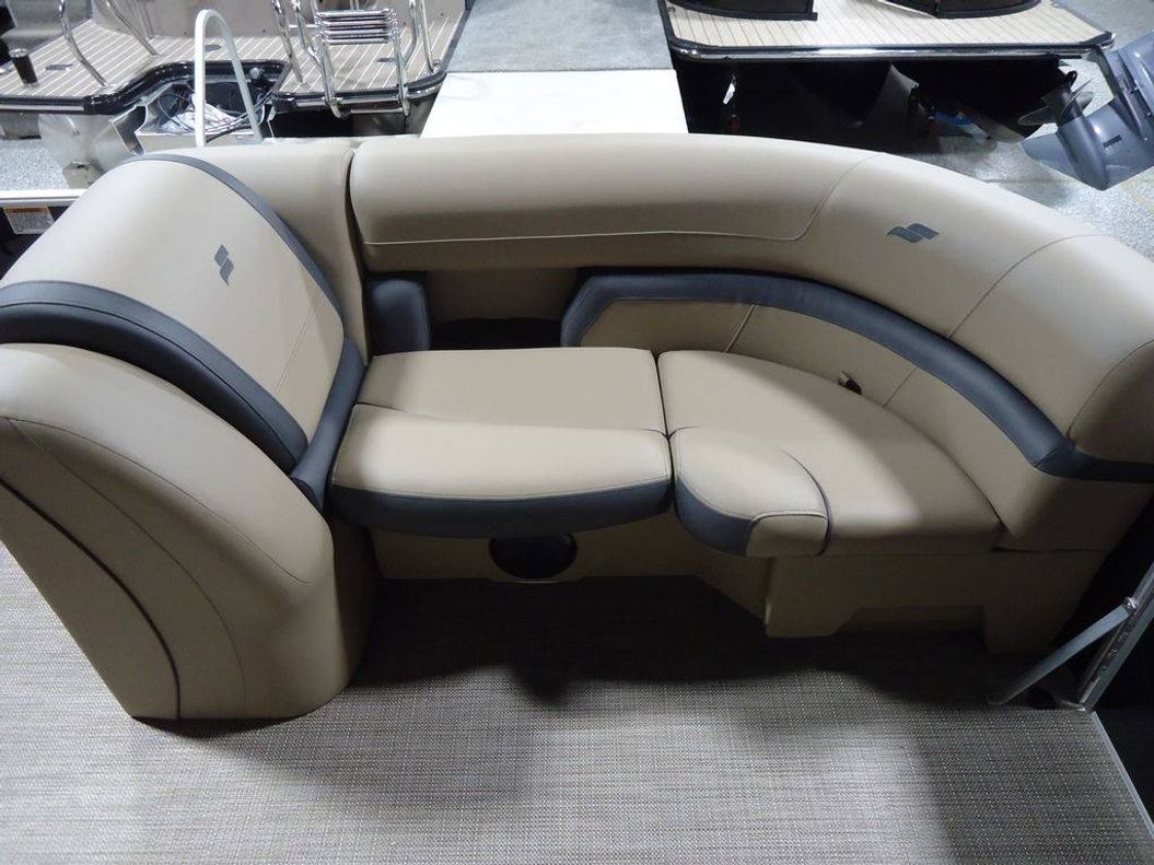 2025 Starcraft Marine EX 22 Q DH Onyx